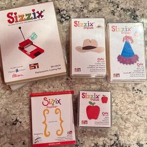 Sizzix Originals Die Set with Cowboy Hat, Dress, and Apple